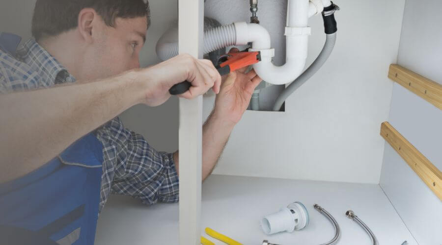 Professional expert plumbing services in Flint, MI